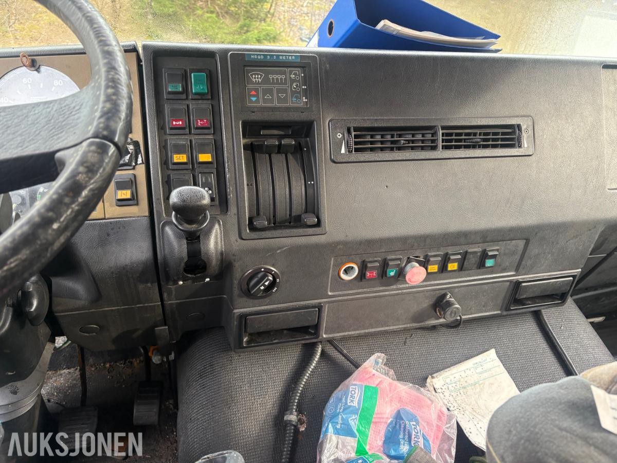 1996 MAN Lastebil med Hiab kran